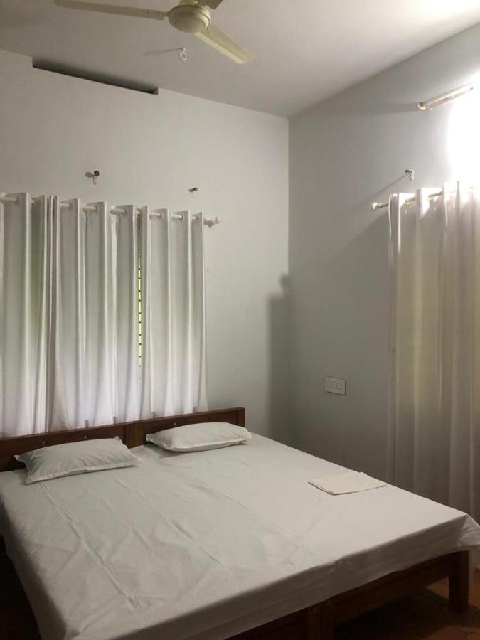 H Villa Nilambur ภายนอก รูปภาพ